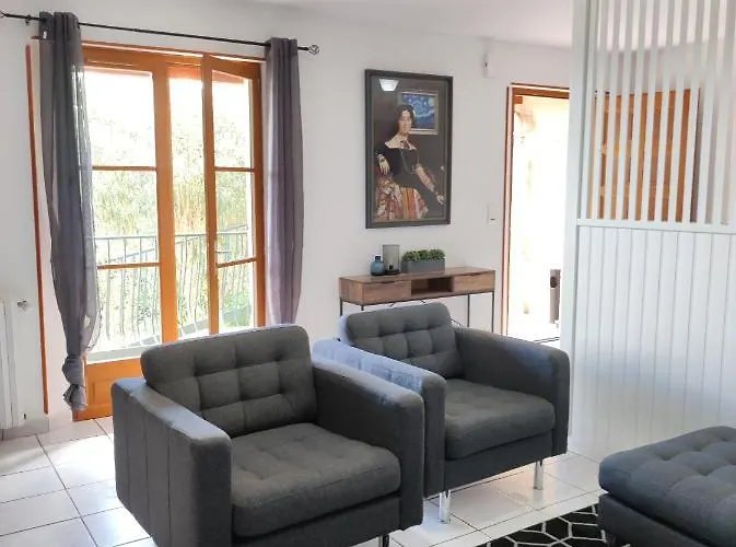 De La Tride 2 Avec Terrasse Proche Du Centre Διαμέρισμα Lectoure