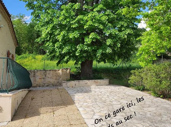 Διαμέρισμα De La Tride 2 Avec Terrasse Proche Du Centre Lectoure