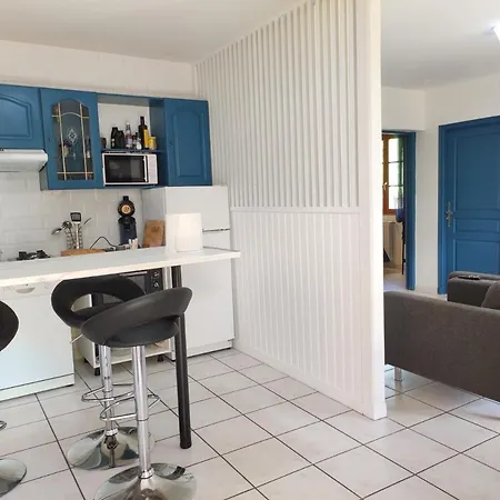 De La Tride 2 Avec Terrasse Proche Du Centre *